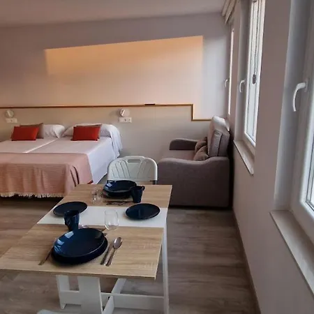 Estudios En Plaza Cabo Da Centro