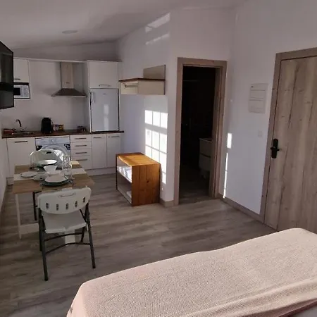 Estudios En Plaza Cabo Da Centro