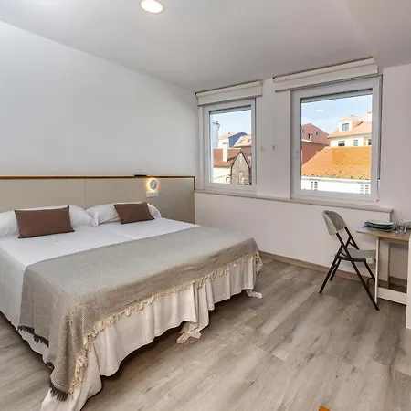 Estudios En Plaza Cabo Da Centro 公寓