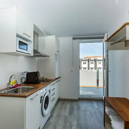 Estudios En Plaza Cabo Da Centro 穆希亚