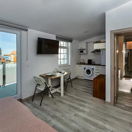 Estudios En Plaza Cabo Da Centro 公寓