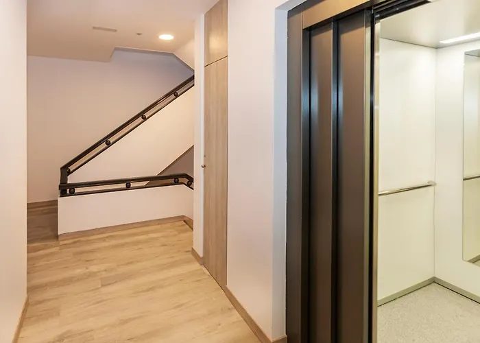 Апарт-отель Estudios En Plaza Cabo Da Centro 4*