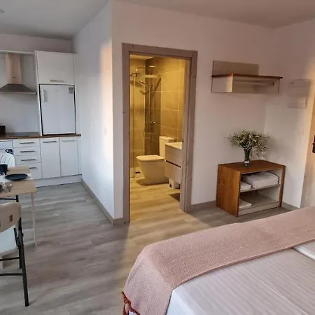 Lejlighedshotel Estudios En Plaza Cabo Da Centro