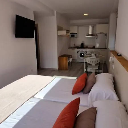 Apart-hotel Estudios En Plaza Cabo Da Centro Muxía