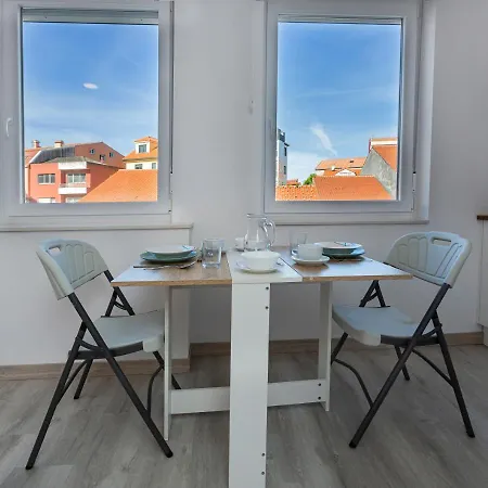 Estudios En Plaza Cabo Da Centro