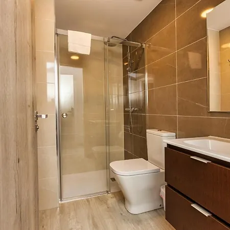Estudios En Plaza Cabo Da Centro 4*