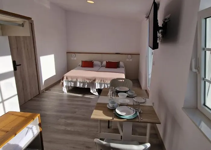 Estudios En Plaza Cabo Da Centro Apartment *
