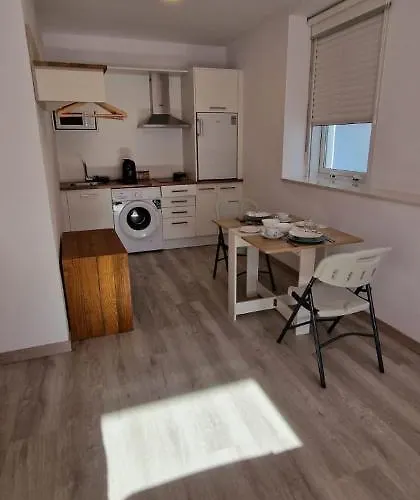 Estudios En Plaza Cabo Da Centro Daire